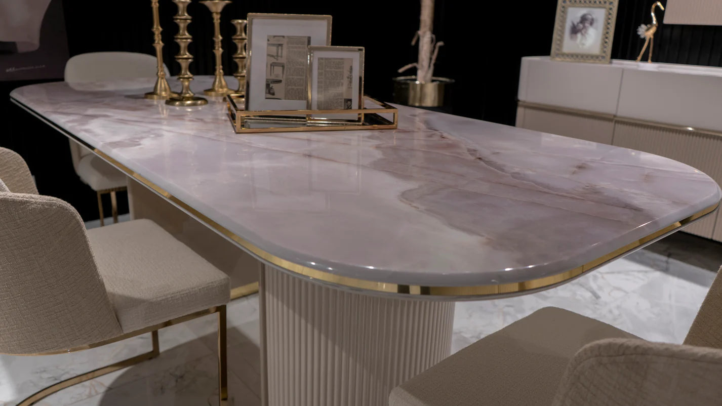 Oscar Dining Table