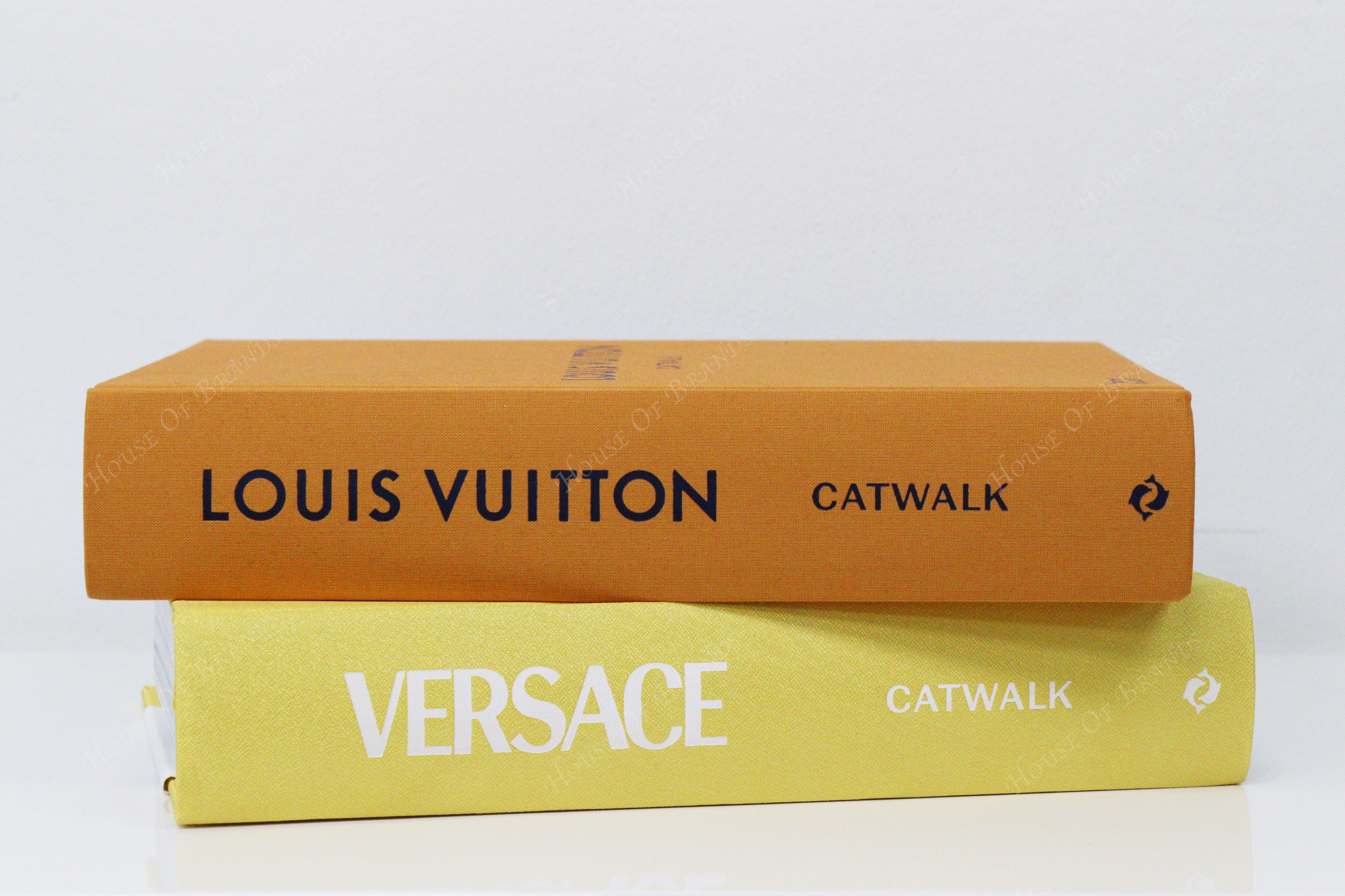 Thames and Hudson Ltd: Louis Vuitton Catwalk - The Complete